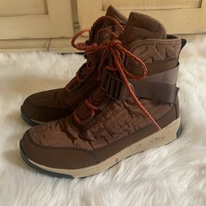 Chaco Borealis quilt boot